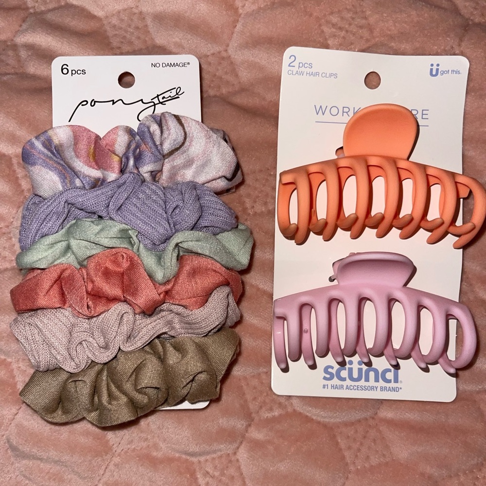 Scunci hair accessories NEW IN PACKAGING